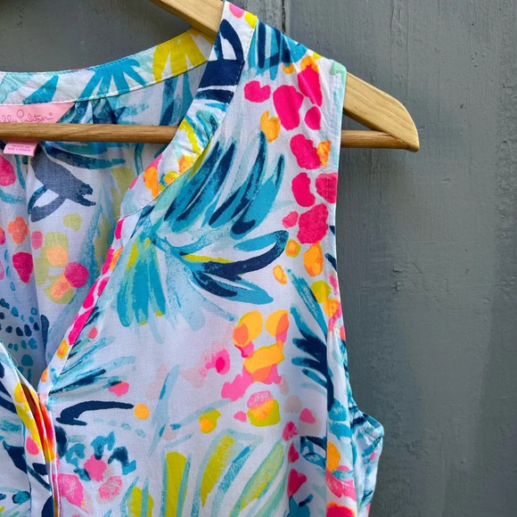 Lilly Pulitzer  Stacey Sleeveless Blouse, size Small - Picture 8 of 10